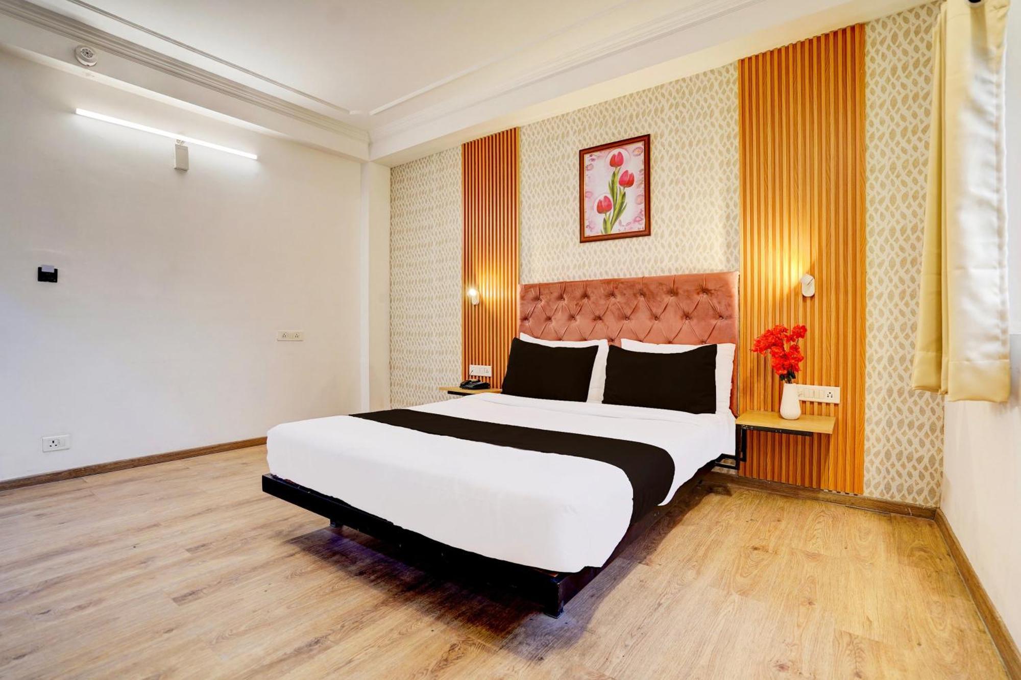 Super Townhouse Jageer Palace Near Mayapuri Chowk New Delhi Exterior photo